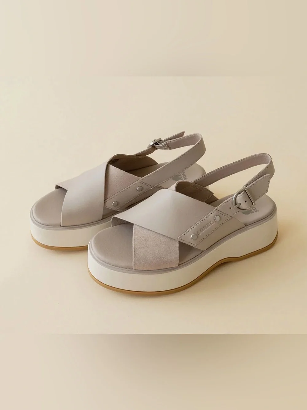 SOREL DAYSPRING CRISSCROSS SANDAL-CRUSHED CLAY/CHALK